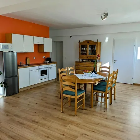 Appartments Am Literaturbrunnen Apartman Hartmannsdorf